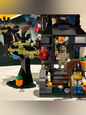 LEGO #40122 Trick or Treat Halloween Set